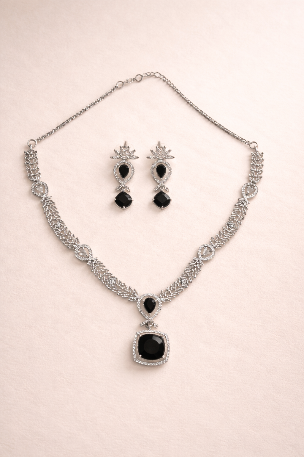 Black Onyx AD Leaf Chain Pendant Set