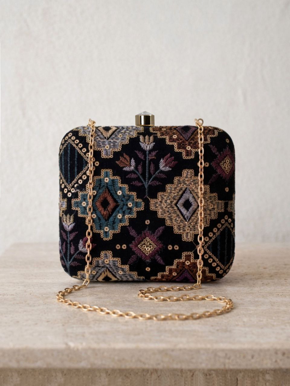 Ethnic Embroidery Clutch Bag