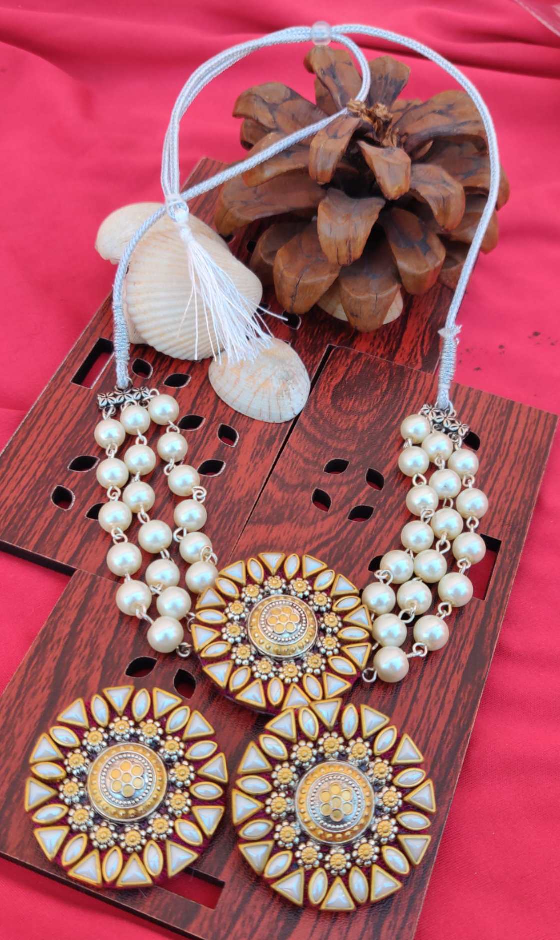Handmade Round Fabric Dual Tone Pearl Choker Necklace Set