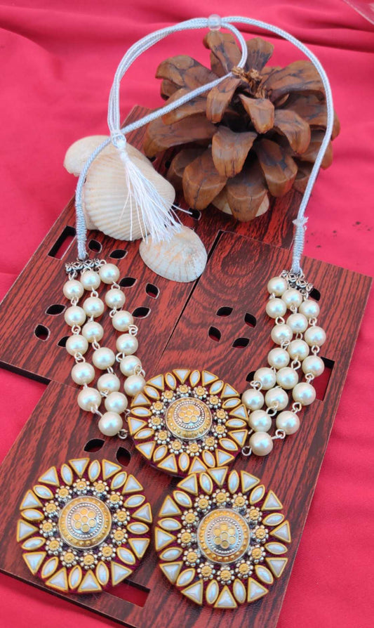 Handmade Round Fabric Dual Tone Pearl Choker Necklace Set