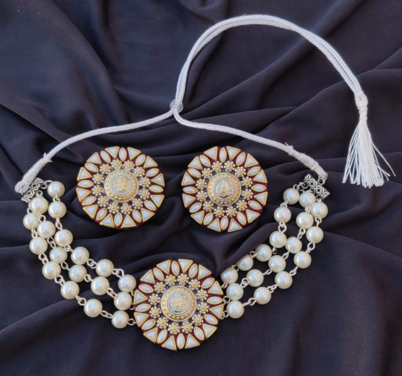 Handmade Round Fabric Dual Tone Pearl Choker Necklace Set